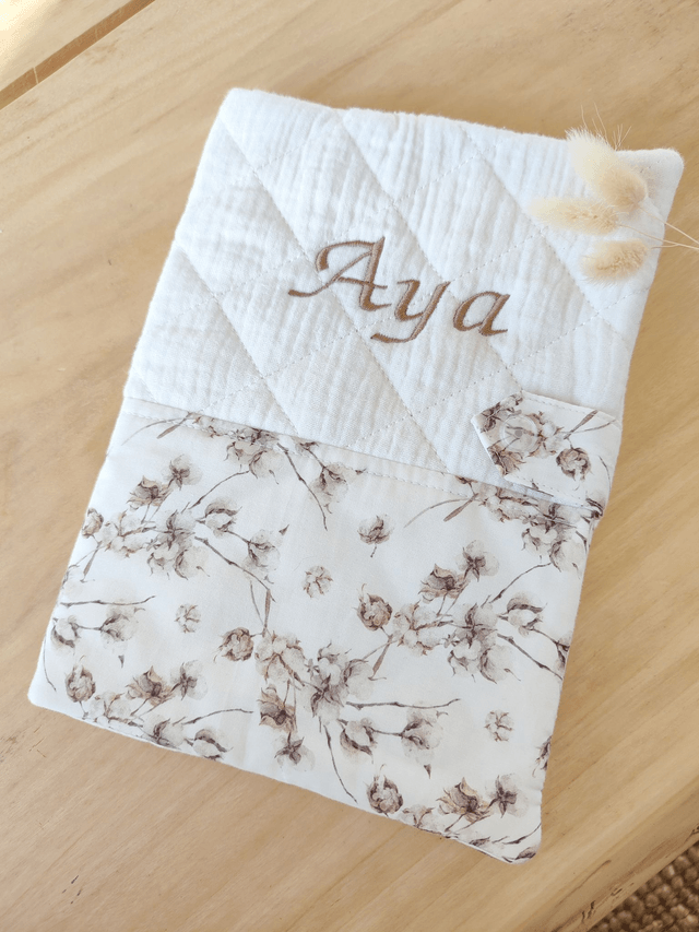 Protège carnet de santé "fleurs de coton"