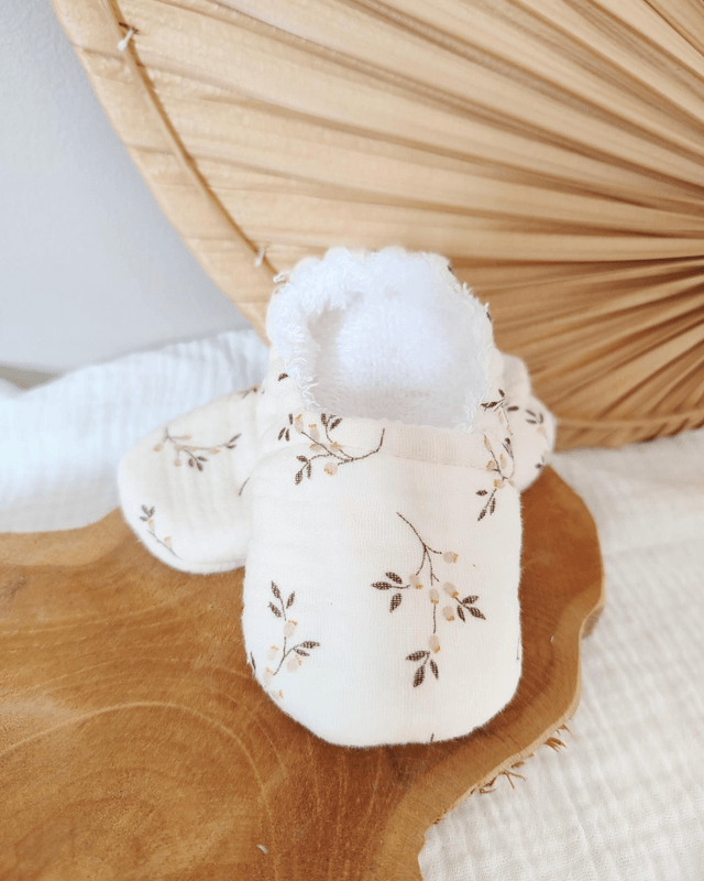 Chaussons de naissance tissu imprimé